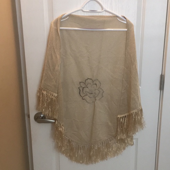 Gold fringe scarf / shawl - Picture 4 of 4